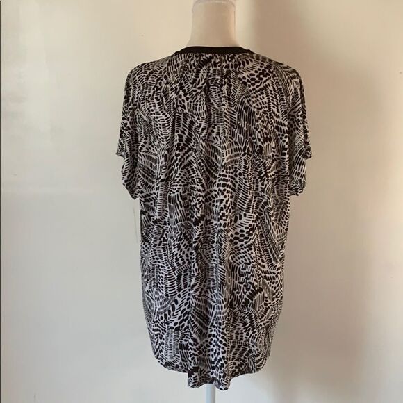 NWT Ellen Tracy B&W Tribal Print Top Size Large NEW WITH TAG - Picture 6 of 15